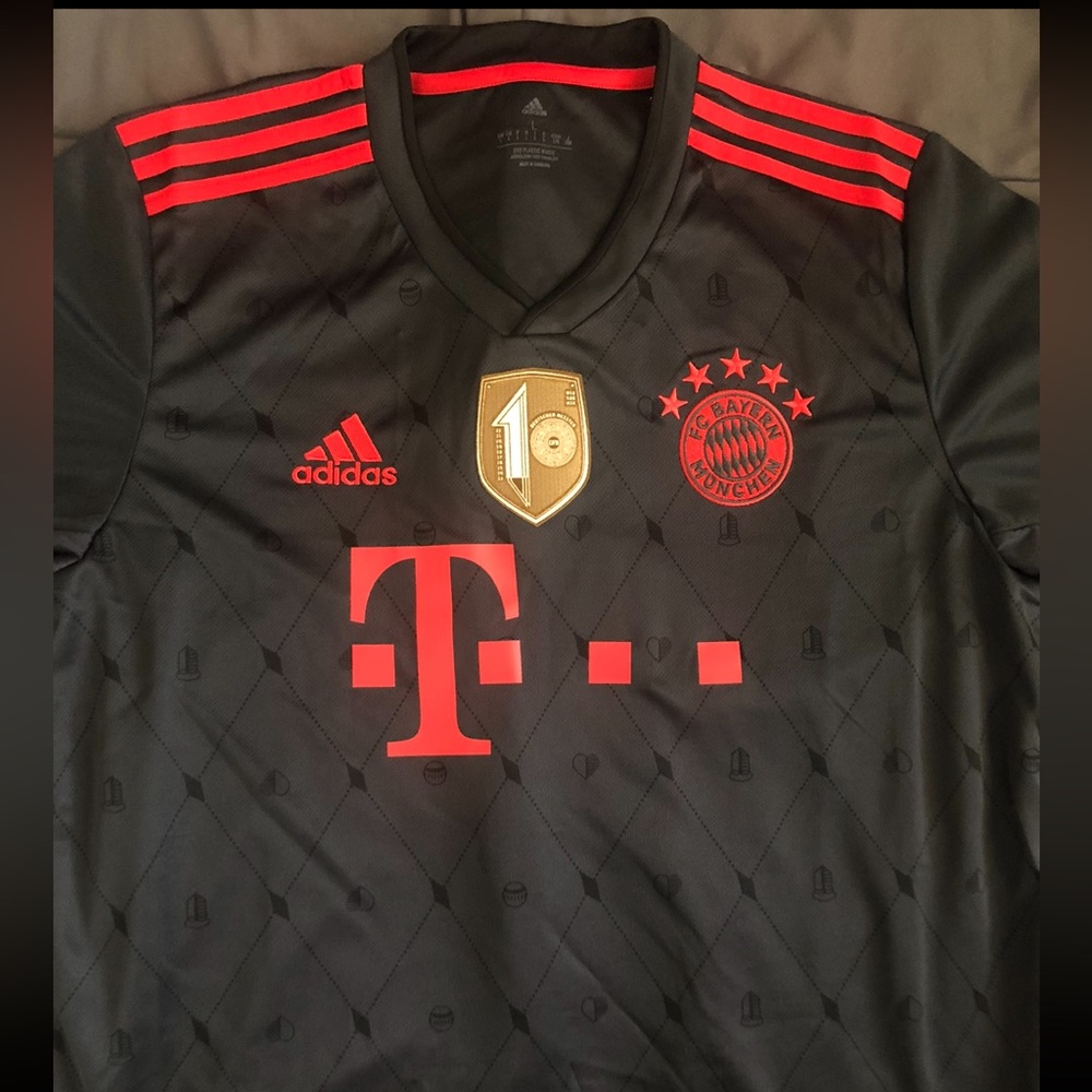 2022-2023 Sadio Mane FC Bayern Munich 3rd jersey